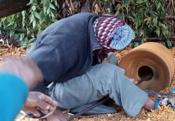  चुँदारा पेसा गरेर दैनिकी चलाउनै कठिन